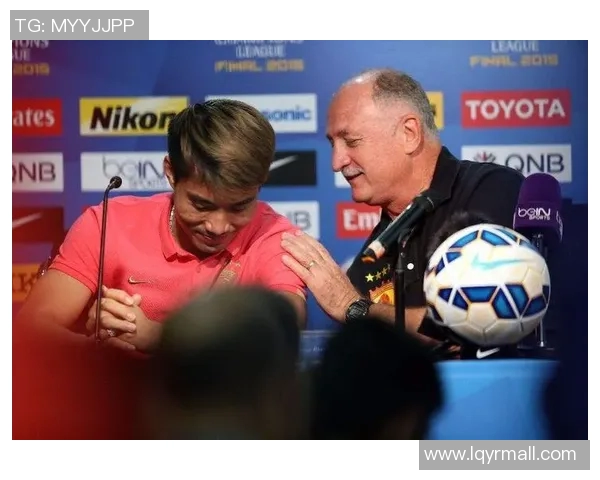 左航心目中的足球偶像是谁他对明星球员的喜爱揭秘