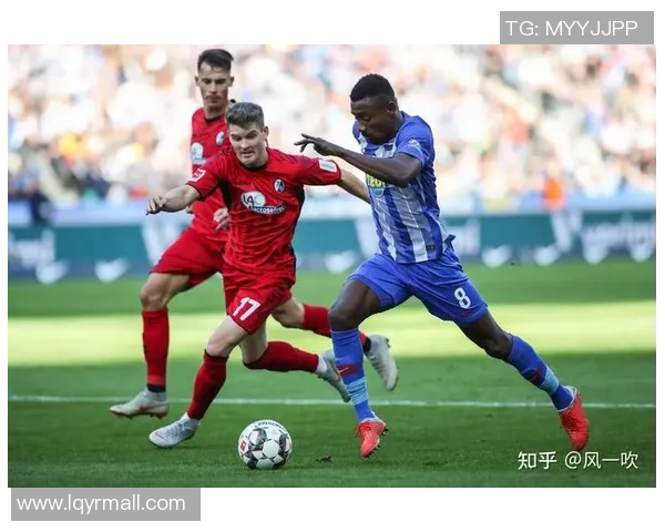 足球明星精彩瞬间四格图集展现他们的风采与魅力 足球明星精彩瞬间四格图集展现他们的风采与魅力